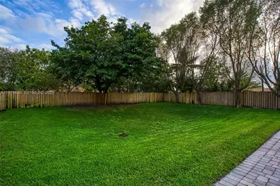 330 SW 2nd Ave #12, Hallandale Beach, FL 33009 - Photo 24