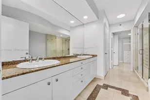 19111 Collins Ave, Sunny Isles Beach, FL 33160 - Photo 20