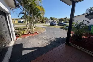 8370 NW 26th St, Sunrise, FL 33322 - Photo 22