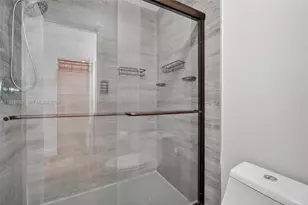 1451 NW 92nd Ave, Pembroke Pines, FL 33024 - Photo 36