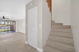 1451 NW 92nd Ave, Pembroke Pines, FL 33024 - Photo 4