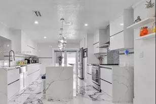 12121 SW 107th St, Miami, FL 33186 - Photo 4