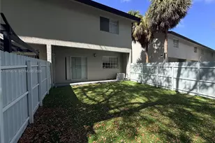 11810 NE 19th Dr, North Miami, FL 33181 - Photo 14