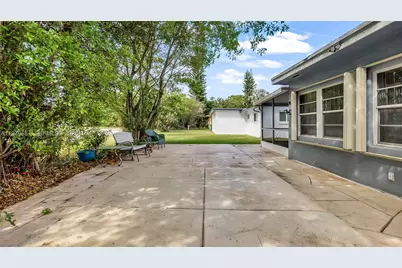 5102 NW 53rd St, Tamarac, FL 33319 - Photo 4