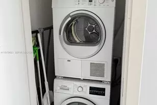 200 Biscayne Blvd Way, Miami, FL 33131 - Photo 16