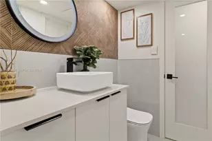 5701 Collins Ave, Miami Beach, FL 33140 - Photo 18