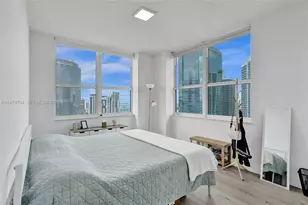 31 SE 5th St, Miami, FL 33131 - Photo 36