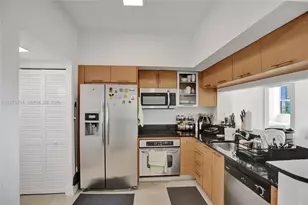 31 SE 5th St, Miami, FL 33131 - Photo 18