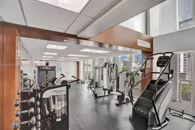 31 SE 5th St #4112, Miami, FL 33131 - Photo 74