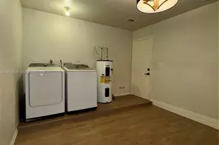 2010 SE 14th St, Homestead, FL 33035 - Photo 6