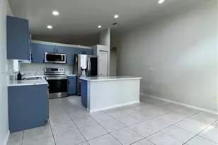 2010 SE 14th St, Homestead, FL 33035 - Photo 12