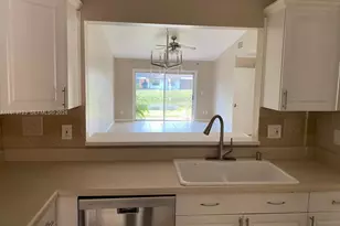 803 SW 119th Way, Davie, FL 33325 - Photo 8