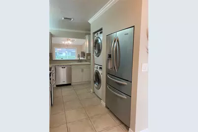 803 SW 119th Way, Davie, FL 33325 - Photo 2