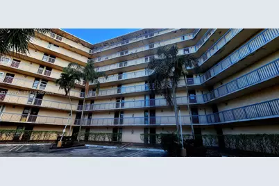 3301 N Country Club Dr #211, Aventura, FL 33180 - Photo 1