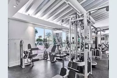 2457 Collins Ave #1605, Miami Beach, FL 33140 - Photo 16