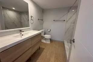 200 Lakeview Dr, Weston, FL 33326 - Photo 30