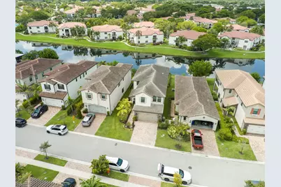 11826 SW 13th Ct, Pembroke Pines, FL 33025 - Photo 44