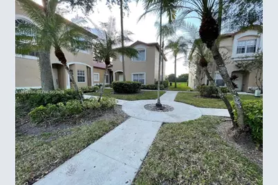 16309 Emerald Cove Rd #16309, Weston, FL 33331 - Photo 1