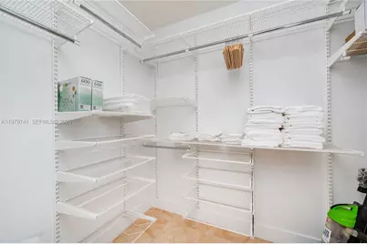 41 SE 5th St #1508, Miami, FL 33131 - Photo 14