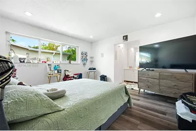 1185 NW 92nd Ave, Pembroke Pines, FL 33024 - Photo 30