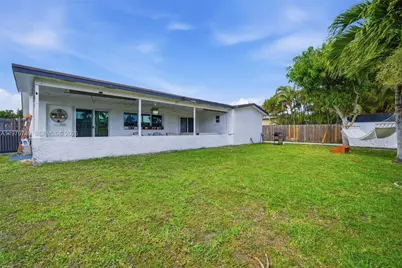 1185 NW 92nd Ave, Pembroke Pines, FL 33024 - Photo 42