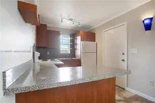 1020 SW 7th St, Miami, FL 33130 - Photo 2