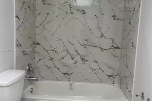 6950 Miami Gardens Dr, Hialeah, FL 33015 - Photo 24