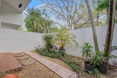 4950 San Amaro Dr, Coral Gables, FL 33146 - Photo 26