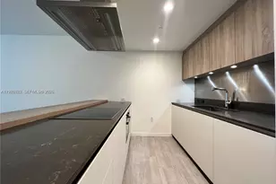 1000 Brickell Plaza, Miami, FL 33131 - Photo 2