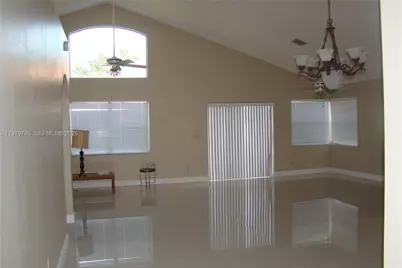 2784 Oakleigh Ln #0, Davie, FL 33328 - Photo 2