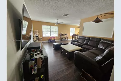 161 SE Village Dr #161, Saint Lucie Village, FL 34952 - Photo 4