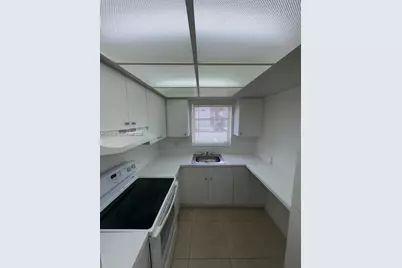 7500 SW 82nd St #G110, Miami, FL 33143 - Photo 4