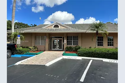 1941 NW 96th Ter #8B, Pembroke Pines, FL 33024 - Photo 2