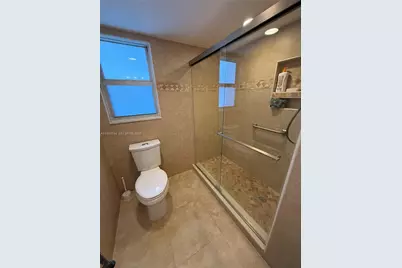 3661 Via Poinciana #206, Lake Worth, FL 33467 - Photo 8