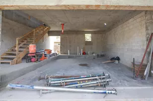 1302 NE 32nd St, Oakland Park, FL 33334 - Photo 20