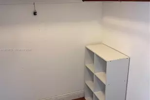 221 Meridian Ave, Miami Beach, FL 33139 - Photo 12