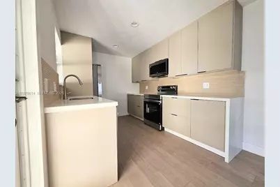 1400 N 70th Ter, Hollywood, FL 33024 - Photo 2