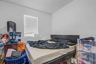 445 NE 4th St, Florida City, FL 33034 - Photo 12