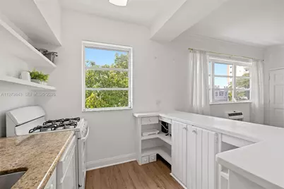 4710 Pine Tree Dr #26, Miami Beach, FL 33140 - Photo 8