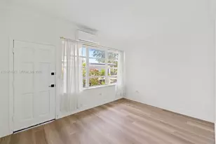 4710 Pine Tree Dr, Miami Beach, FL 33140 - Photo 2