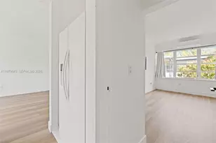 4710 Pine Tree Dr, Miami Beach, FL 33140 - Photo 18