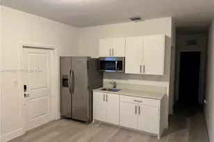 2623 SE 8th Ct, Homestead, FL 33035 - Photo 6