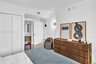 121 NE 34th St, Miami, FL 33137 - Photo 36