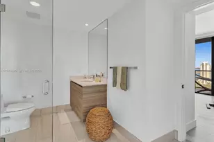 121 NE 34th St, Miami, FL 33137 - Photo 28