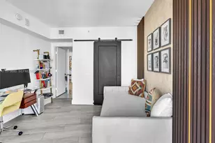 121 NE 34th St, Miami, FL 33137 - Photo 34