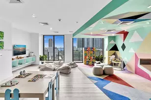 121 NE 34th St, Miami, FL 33137 - Photo 58