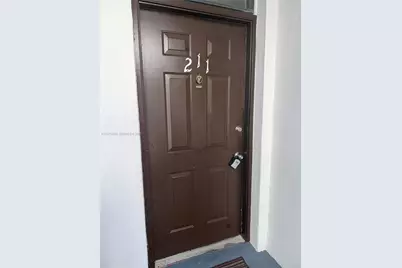 215 Lake Pointe Dr #211, Oakland Park, FL 33309 - Photo 24