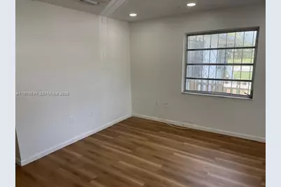 800 NW 29th Ter, Miami, FL 33127 - Photo 10