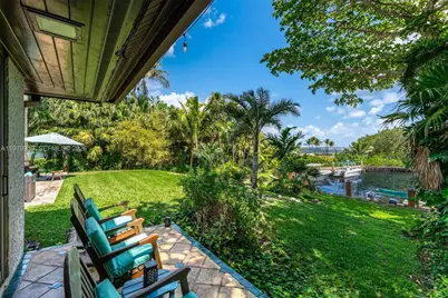 3373 Poinciana Ave, Miami, FL 33133 - Photo 10