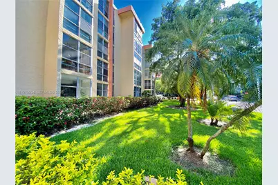 210 172nd St #135, Sunny Isles Beach, FL 33160 - Photo 10